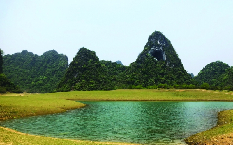 núi mắt thần